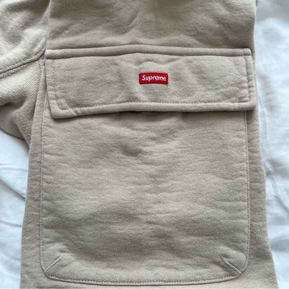 Supreme Small Box Cargo Sweatpants - Picture 4 of 4